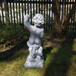 Skulptuur – aiavalgusti päikesepatareidega