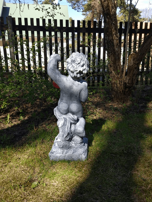 Skulptuur – aiavalgusti päikesepatareidega