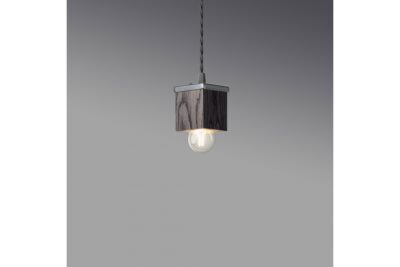 Peitsitud musta tamme laelamp